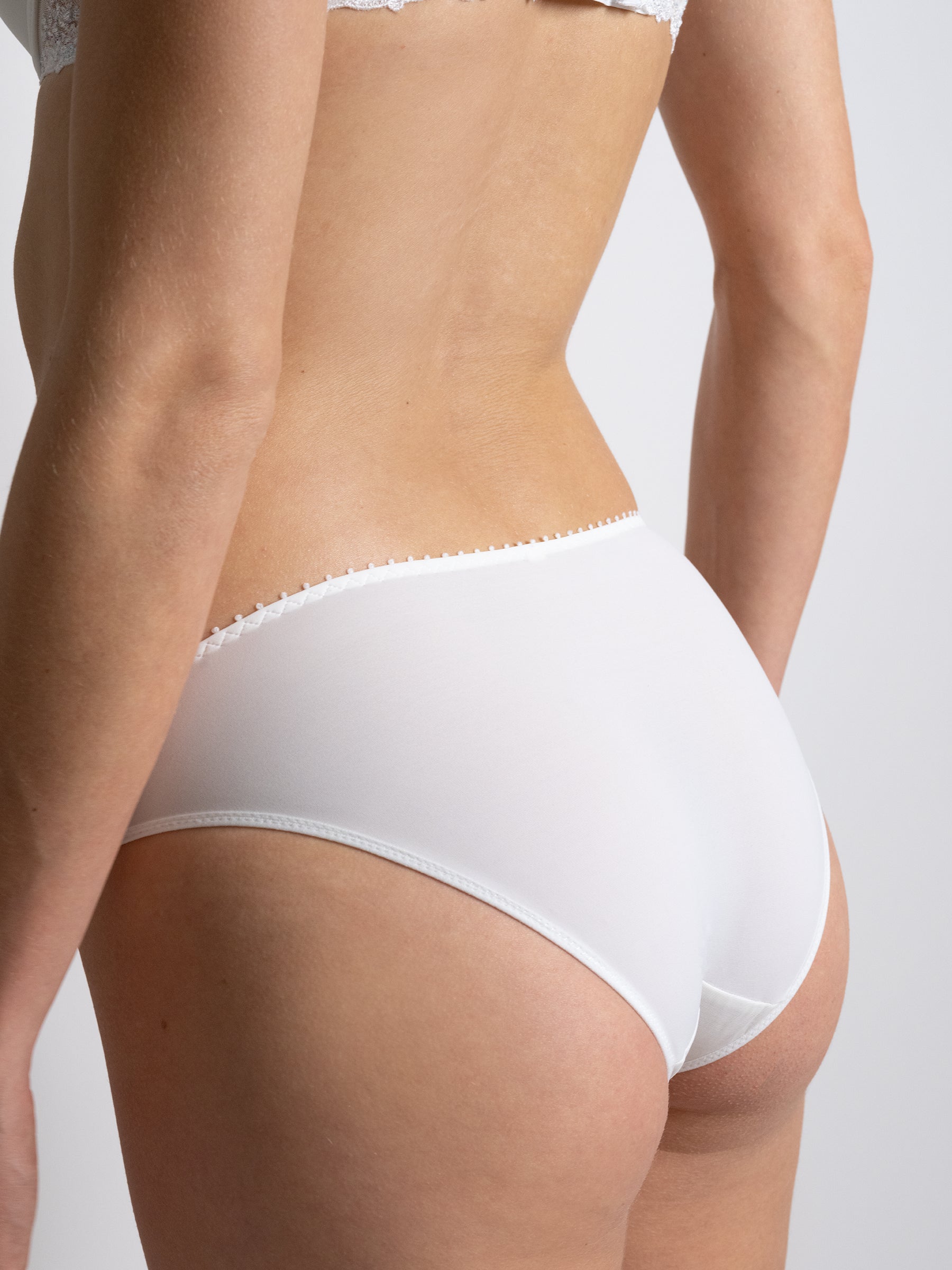 s/files/1/0855/3857/0537/files/0T101_0020_S6.jpg?v=1767058810