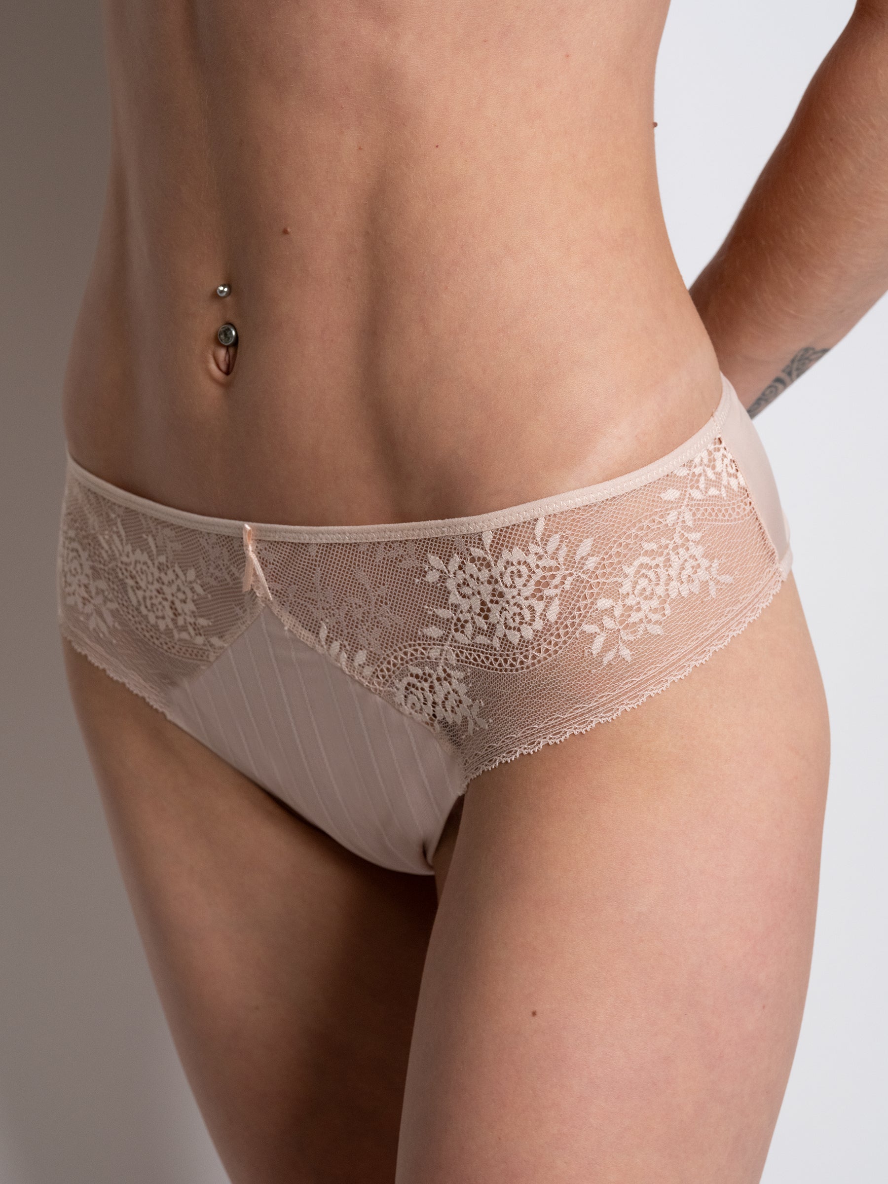 s/files/1/0855/3857/0537/files/0T109_0840_S5.jpg?v=1767836988