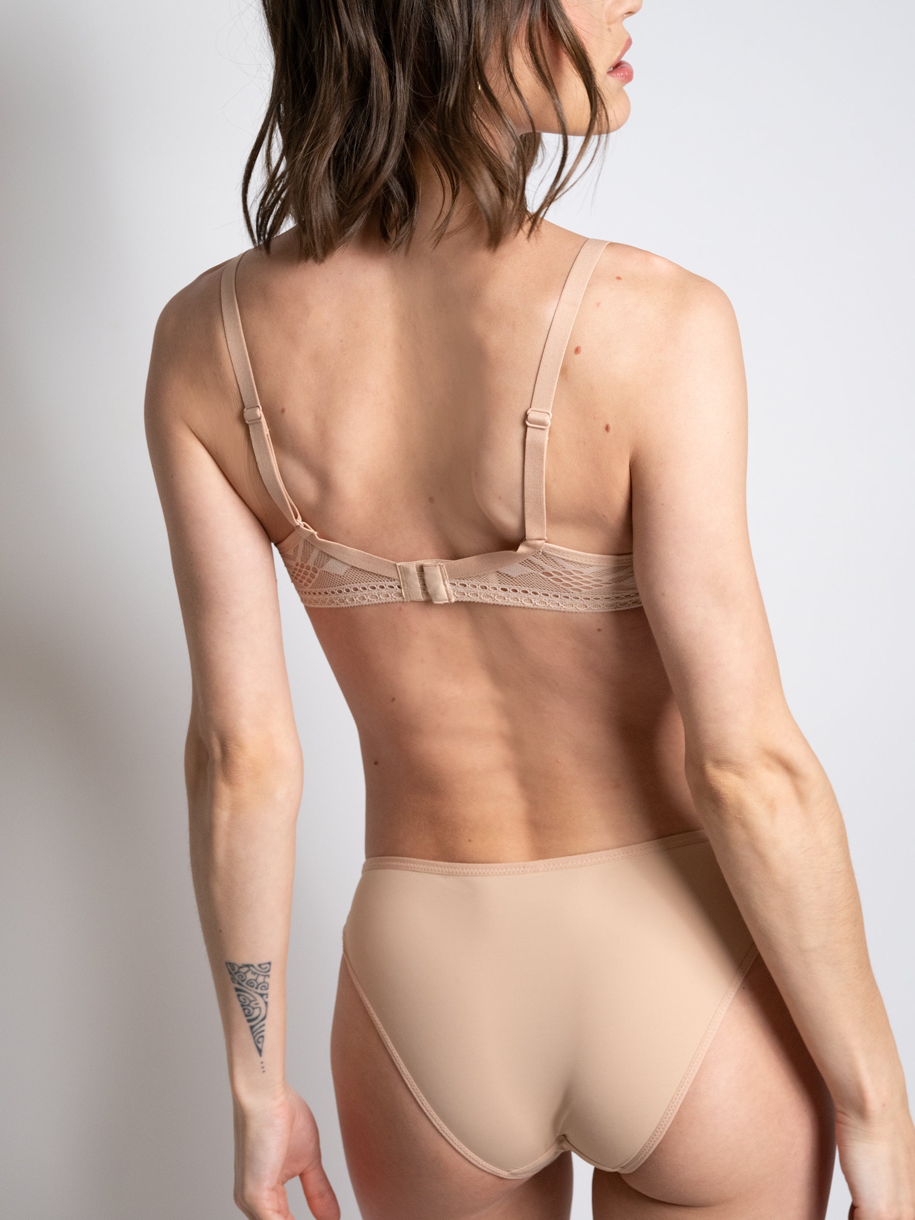 s/files/1/0855/3857/0537/files/0T312_0248_S6.jpg?v=1766210655