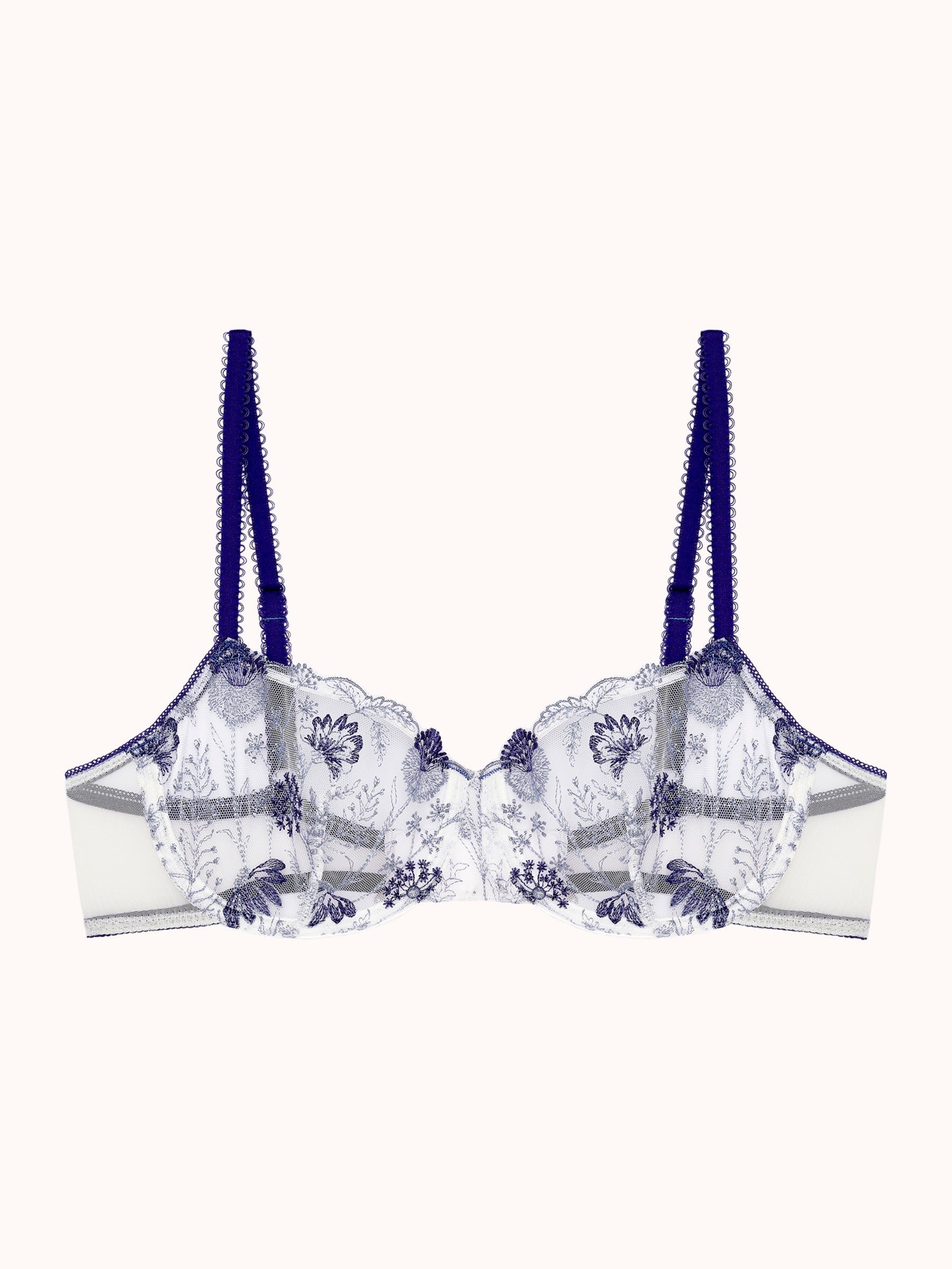 s/files/1/0855/3857/0537/files/0T321_0740_S7.jpg?v=1766168942