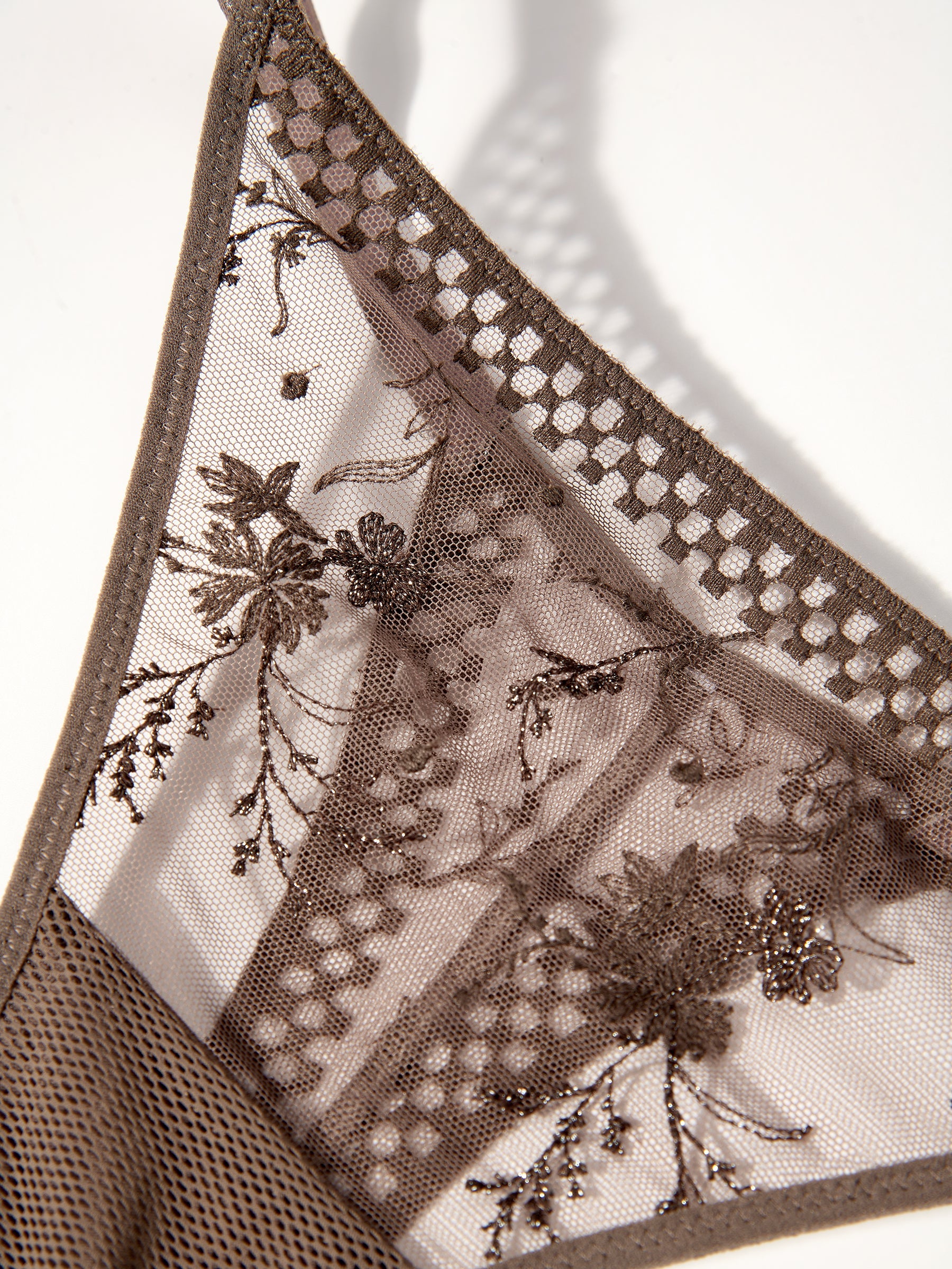 s/files/1/0855/3857/0537/files/0T405_0682_S8.jpg?v=1767149693