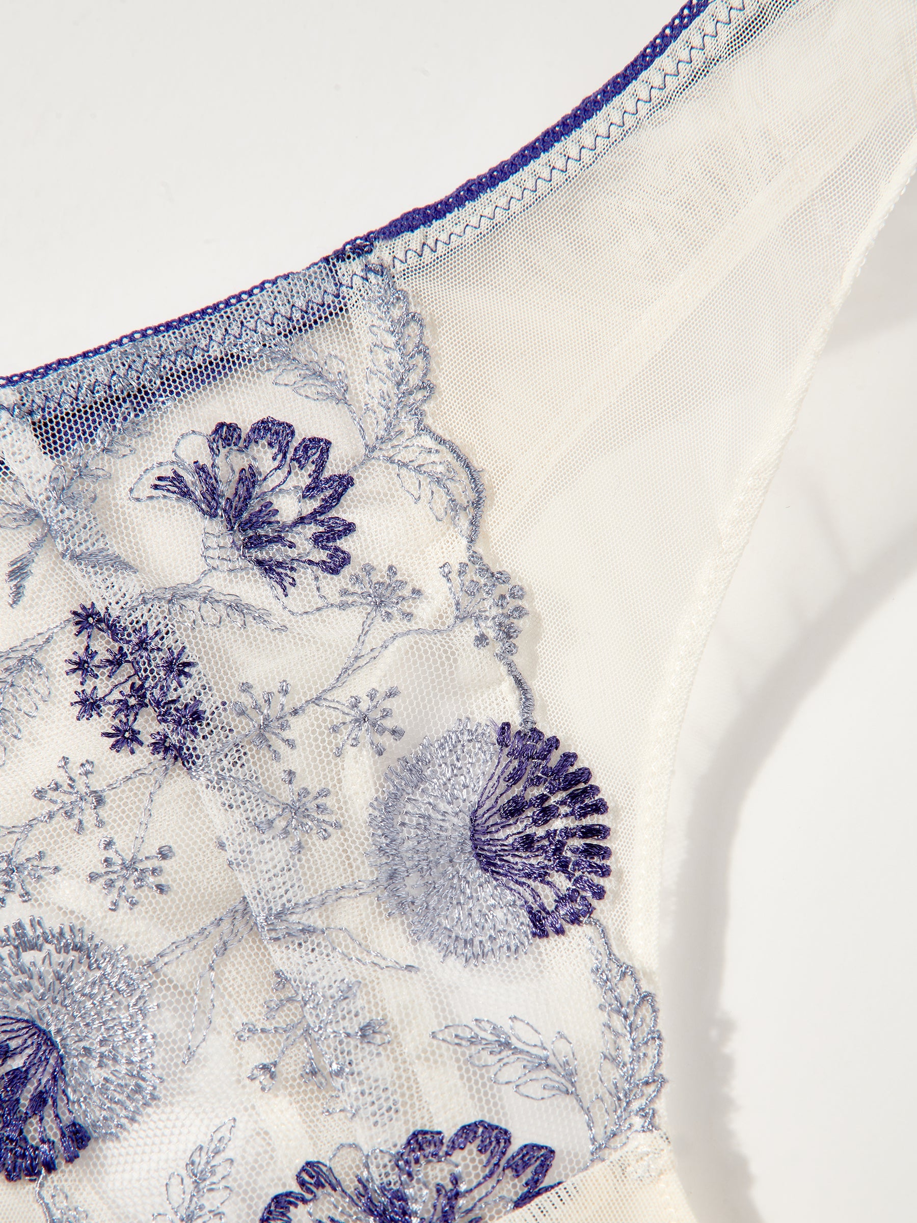 s/files/1/0855/3857/0537/files/0T421_0740_S8.jpg?v=1766245137