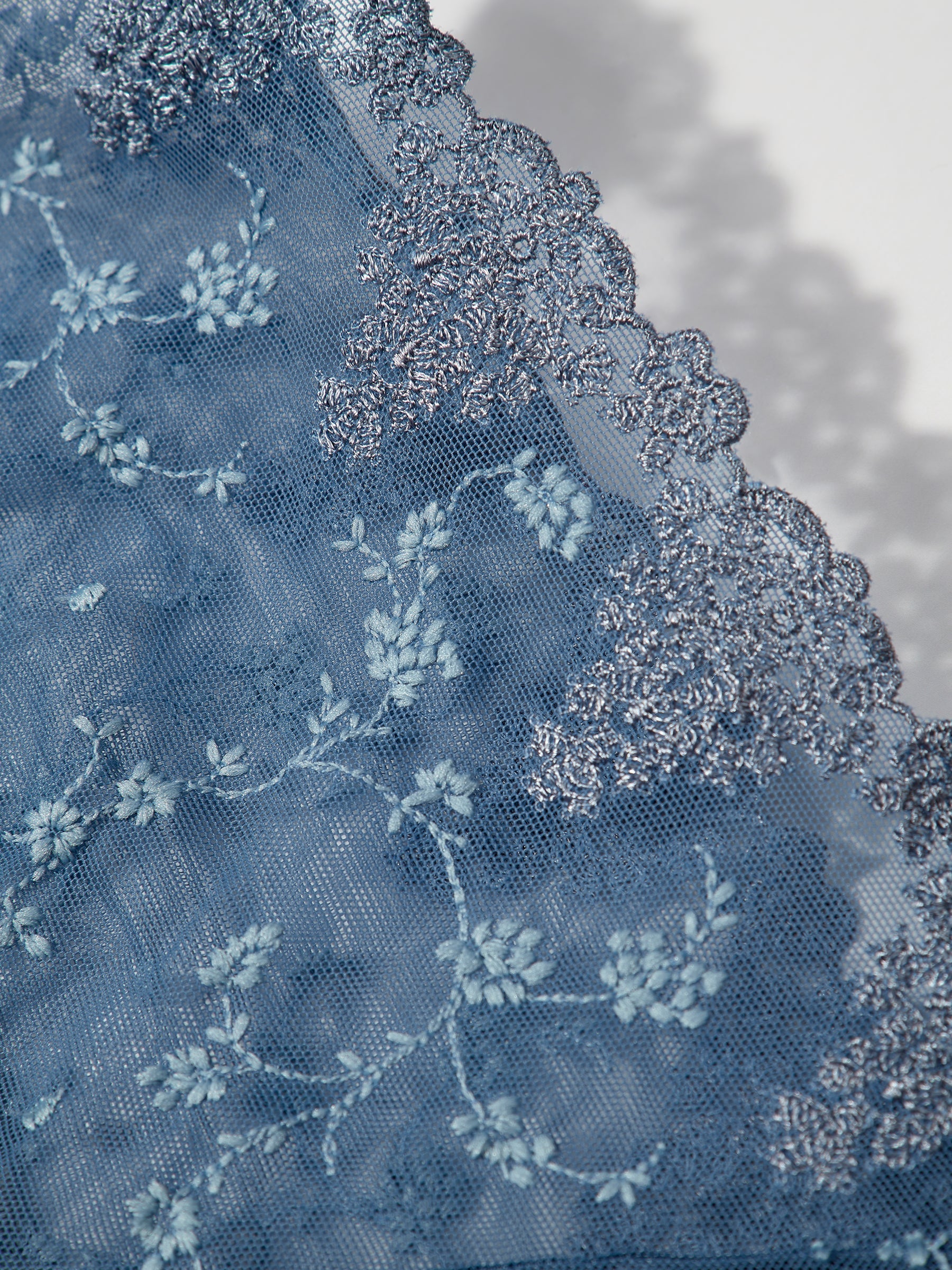 s/files/1/0855/3857/0537/files/0T501_0586_S8.jpg?v=1767842503