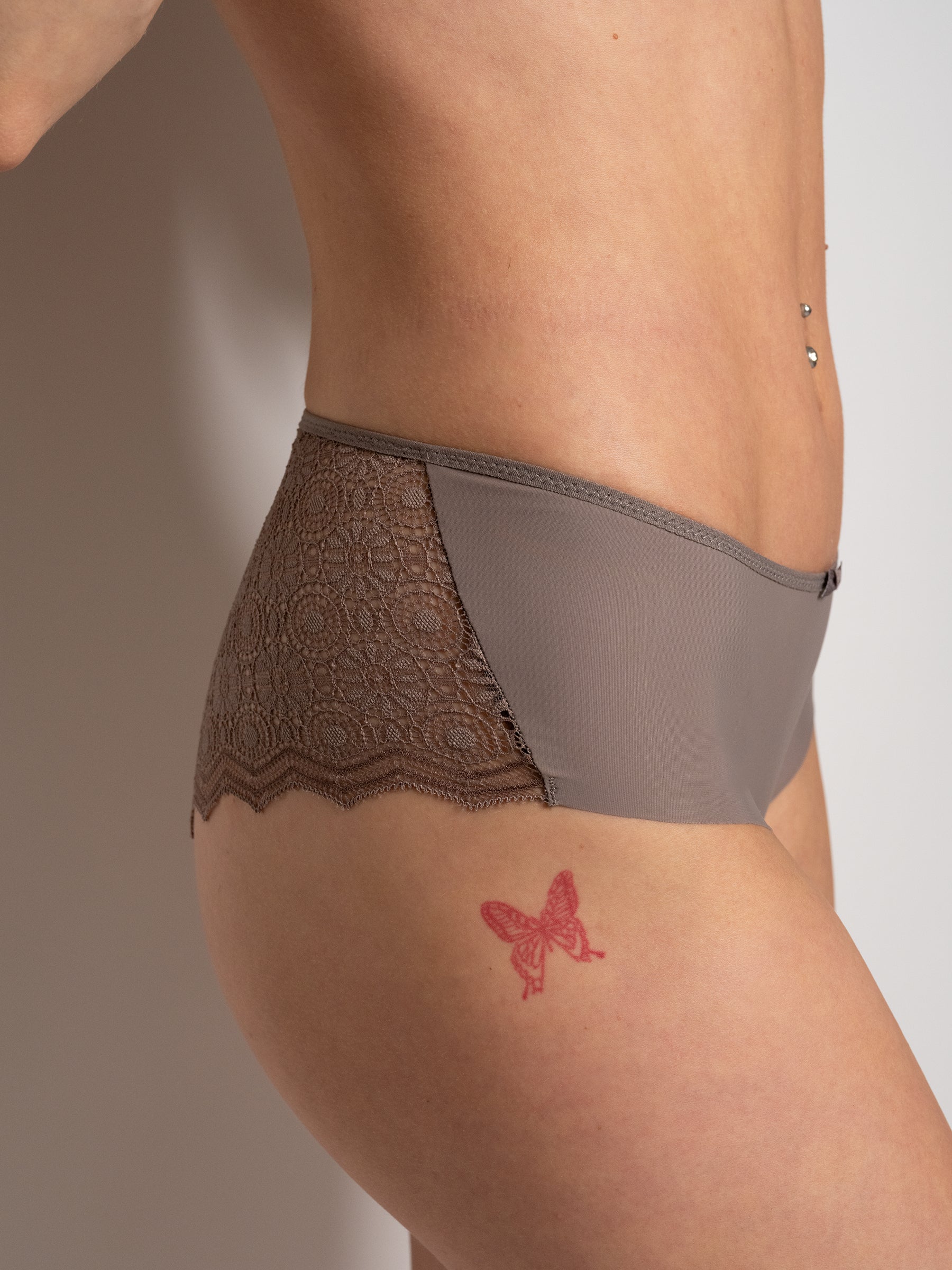 s/files/1/0855/3857/0537/files/0T516_0605_P5.jpg?v=1772423059