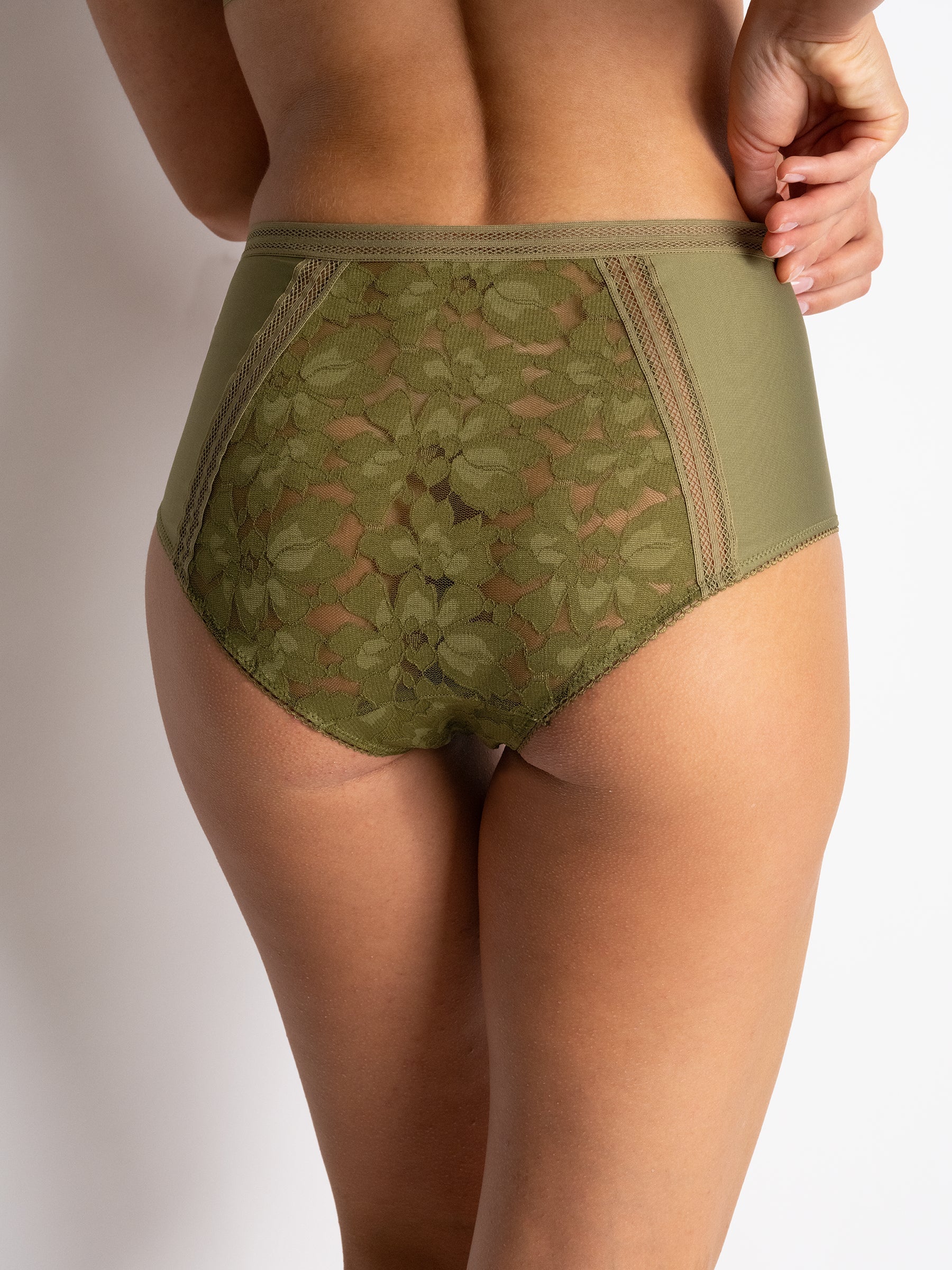 s/files/1/0855/3857/0537/files/0T520_0427_S6.jpg?v=1767158302