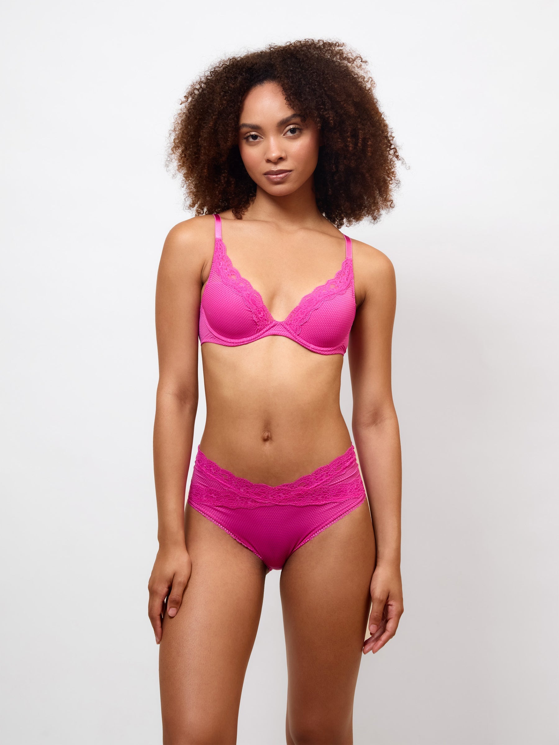 s/files/1/0855/3857/0537/files/0T715_0730_P1.jpg?v=1770957855