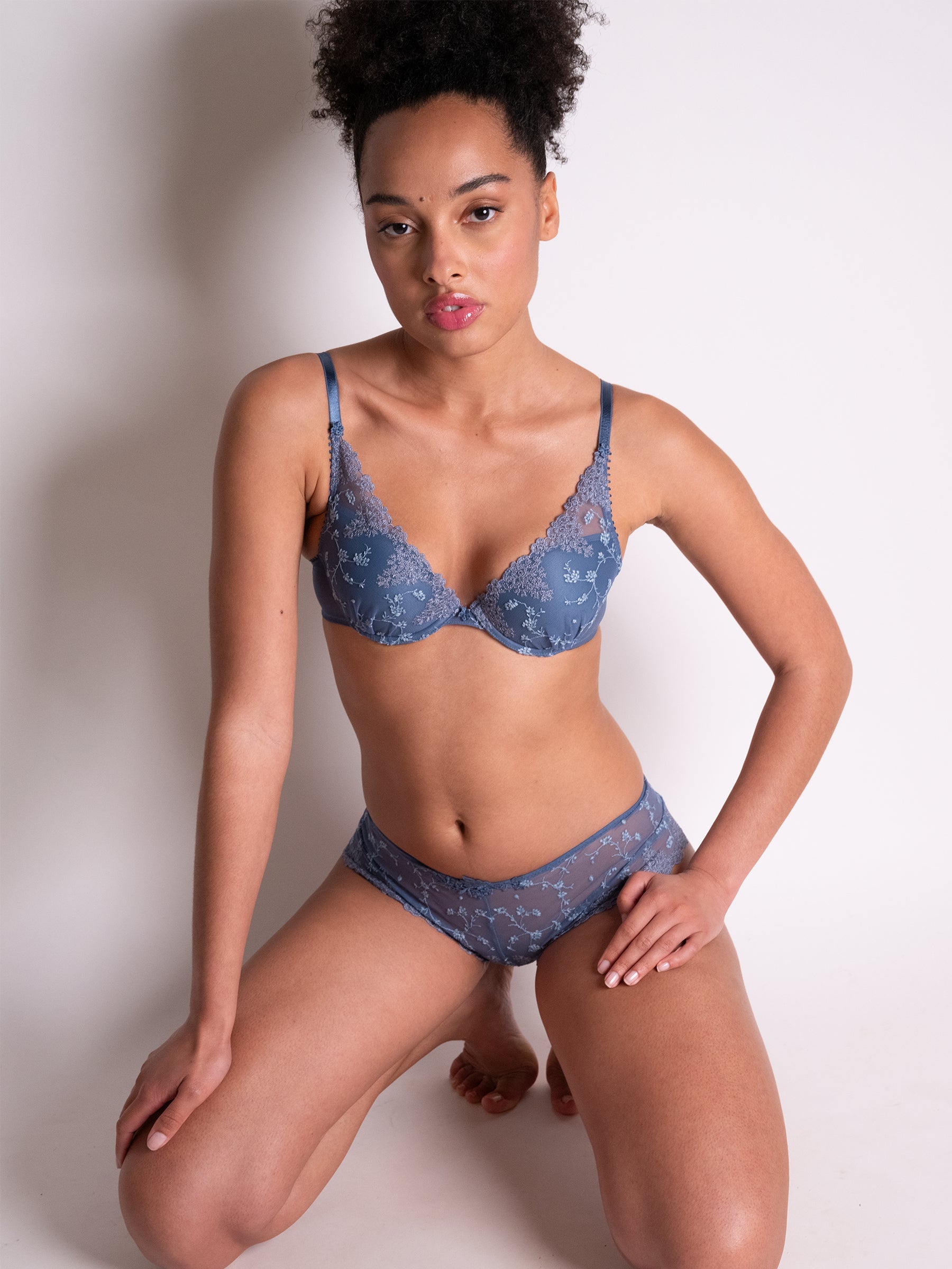 s/files/1/0855/3857/0537/files/0T801_0586_S4.jpg?v=1766378307