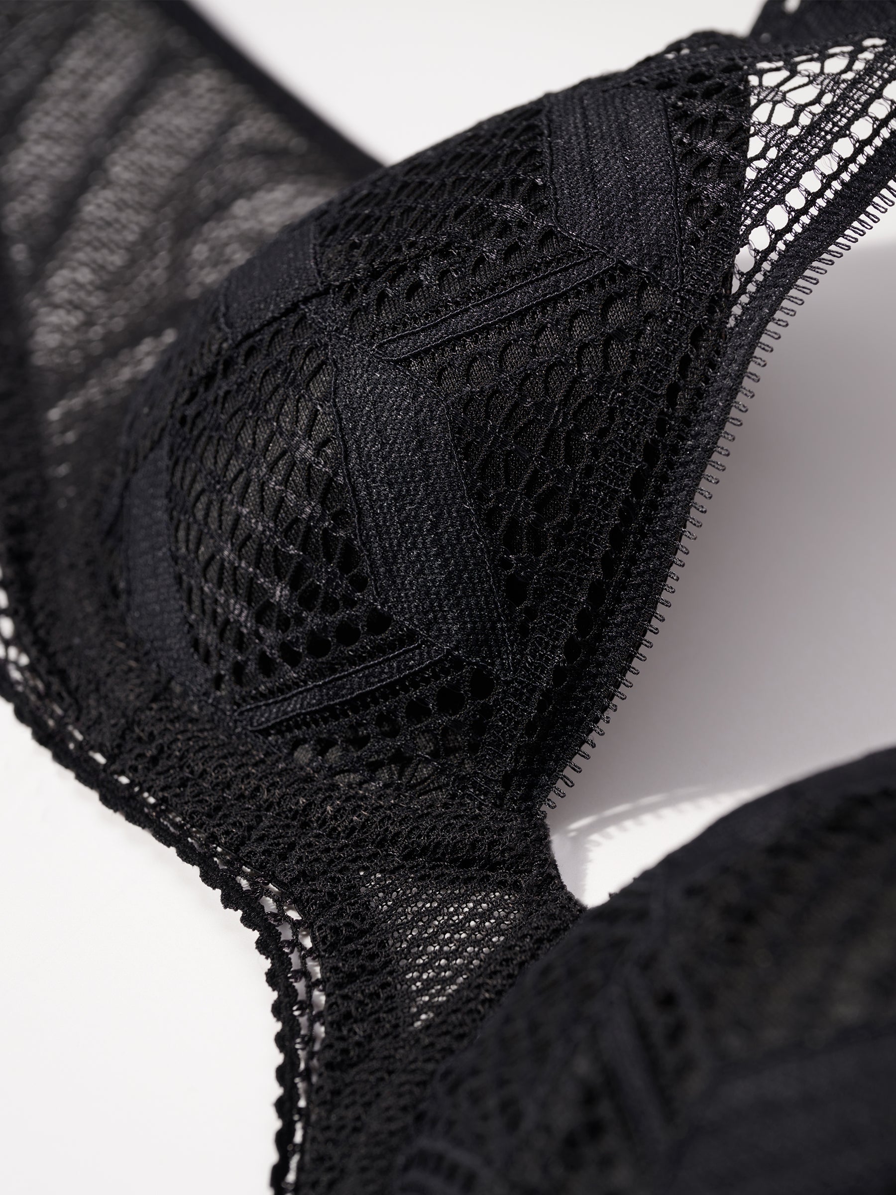 s/files/1/0855/3857/0537/files/0T917_0007_S8.jpg?v=1766463124