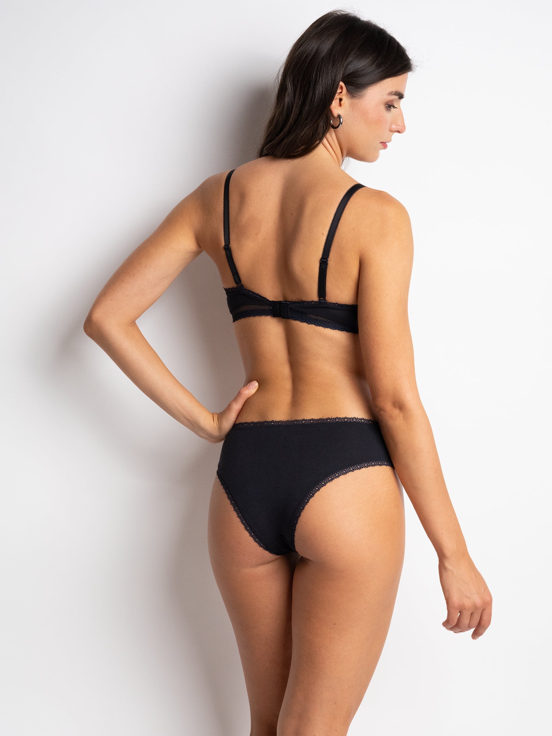 s/files/1/0855/3857/0537/files/0T923_0007_S6.jpg?v=1766727522