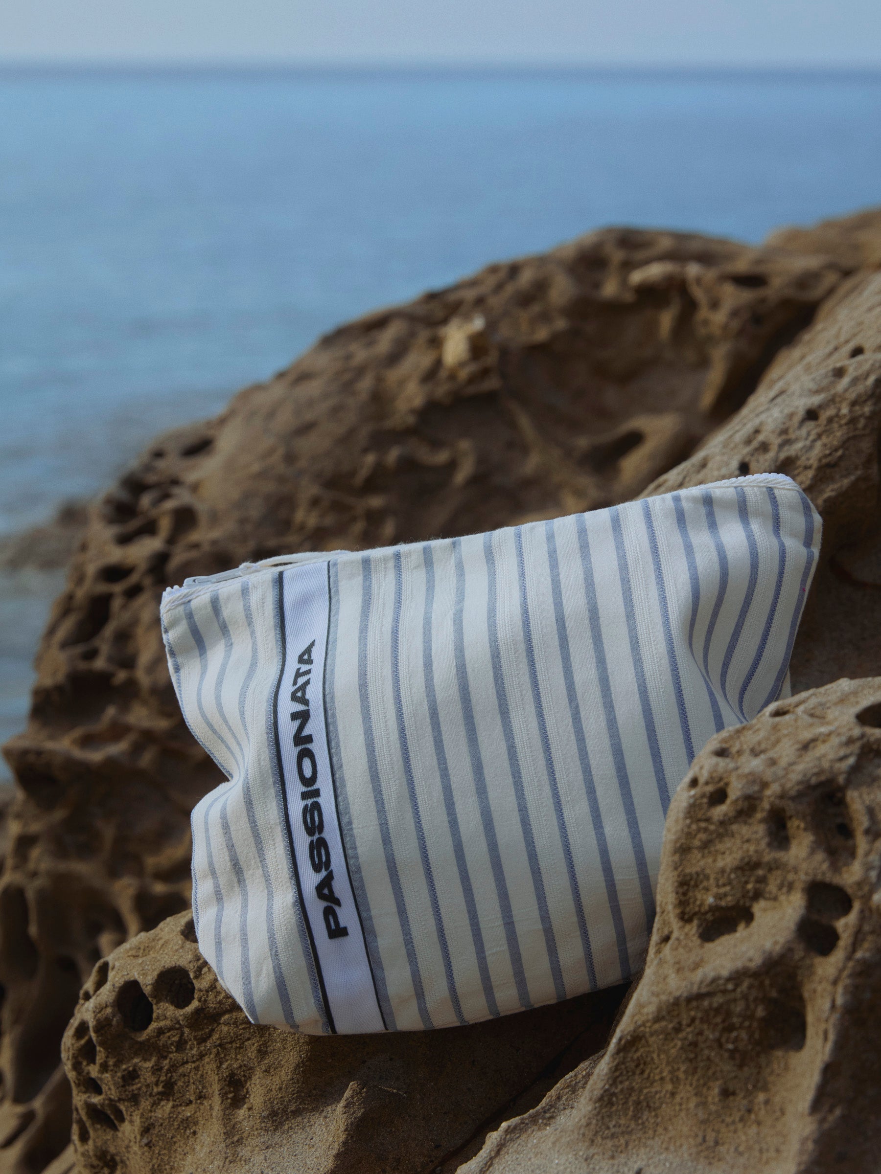 s/files/1/0855/3857/0537/files/0TB13_0500_S2.jpg?v=1766229476