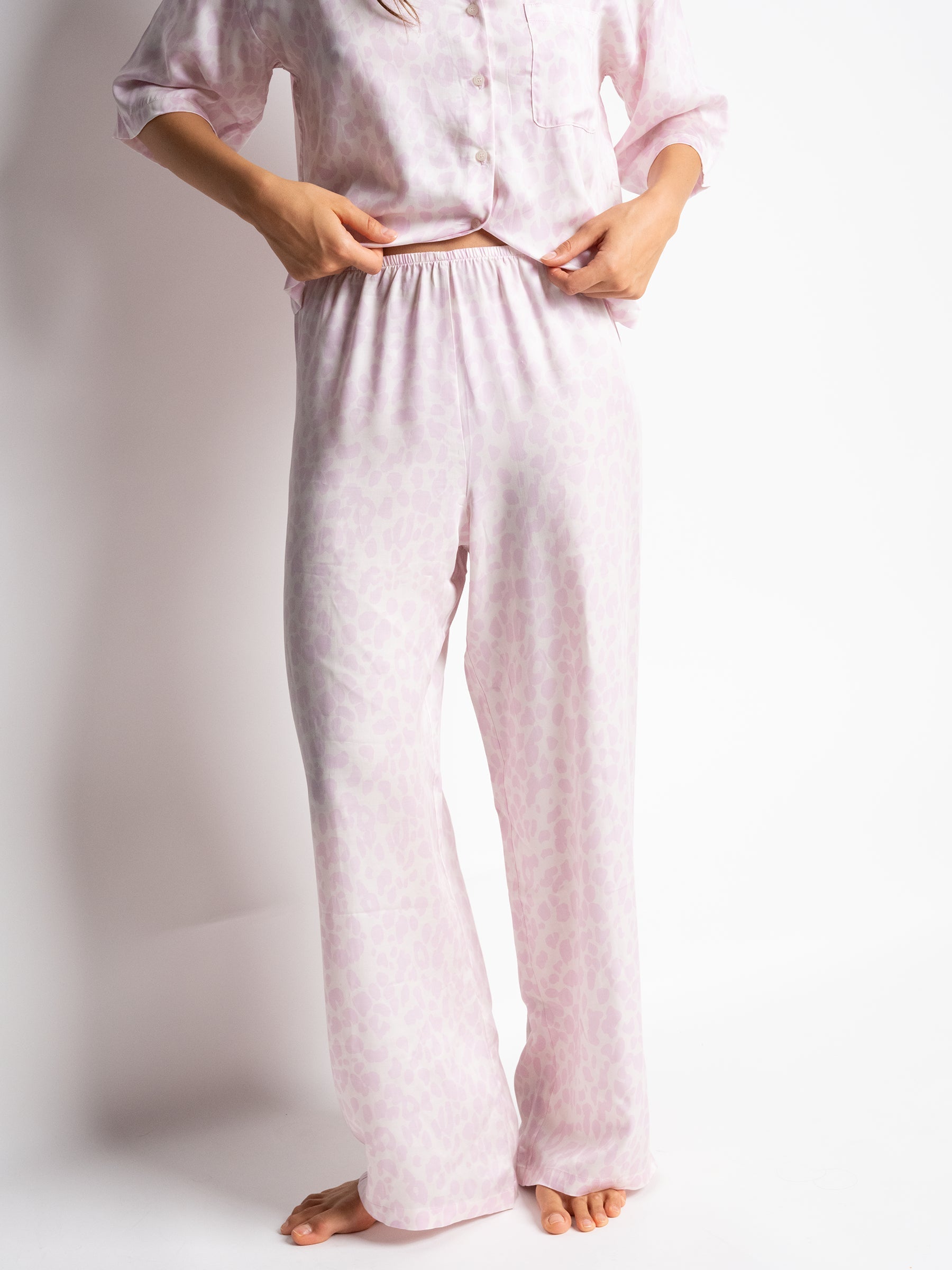 s/files/1/0855/3857/0537/files/0TH09_2123_P2.jpg?v=1772435763