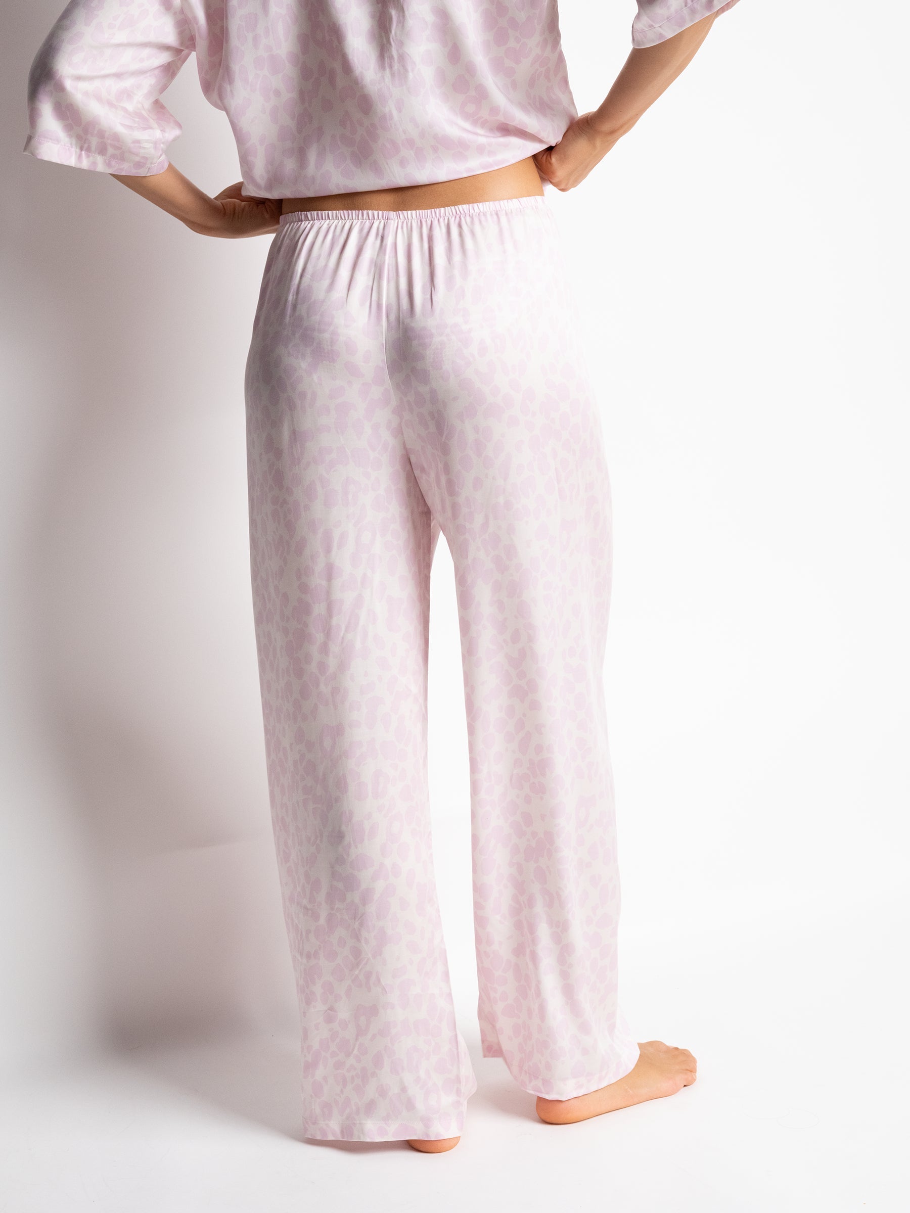 s/files/1/0855/3857/0537/files/0TH09_2123_P3.jpg?v=1772507064