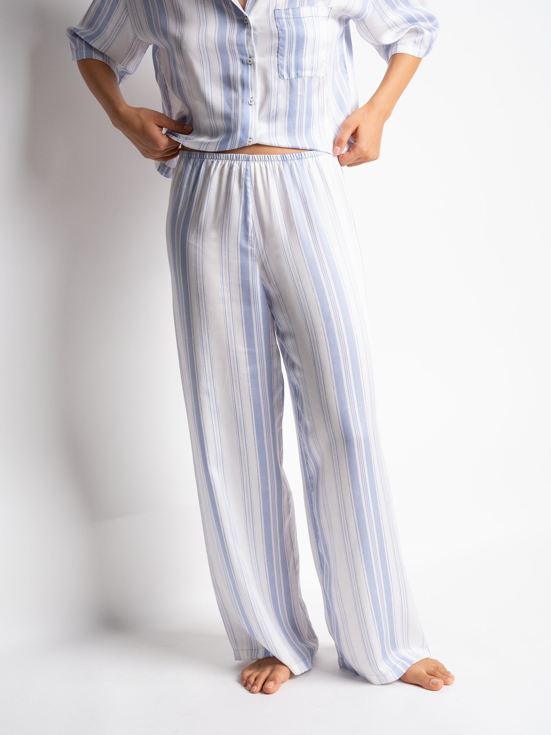 s/files/1/0855/3857/0537/files/0TH09_2789_S2.jpg?v=1767162856