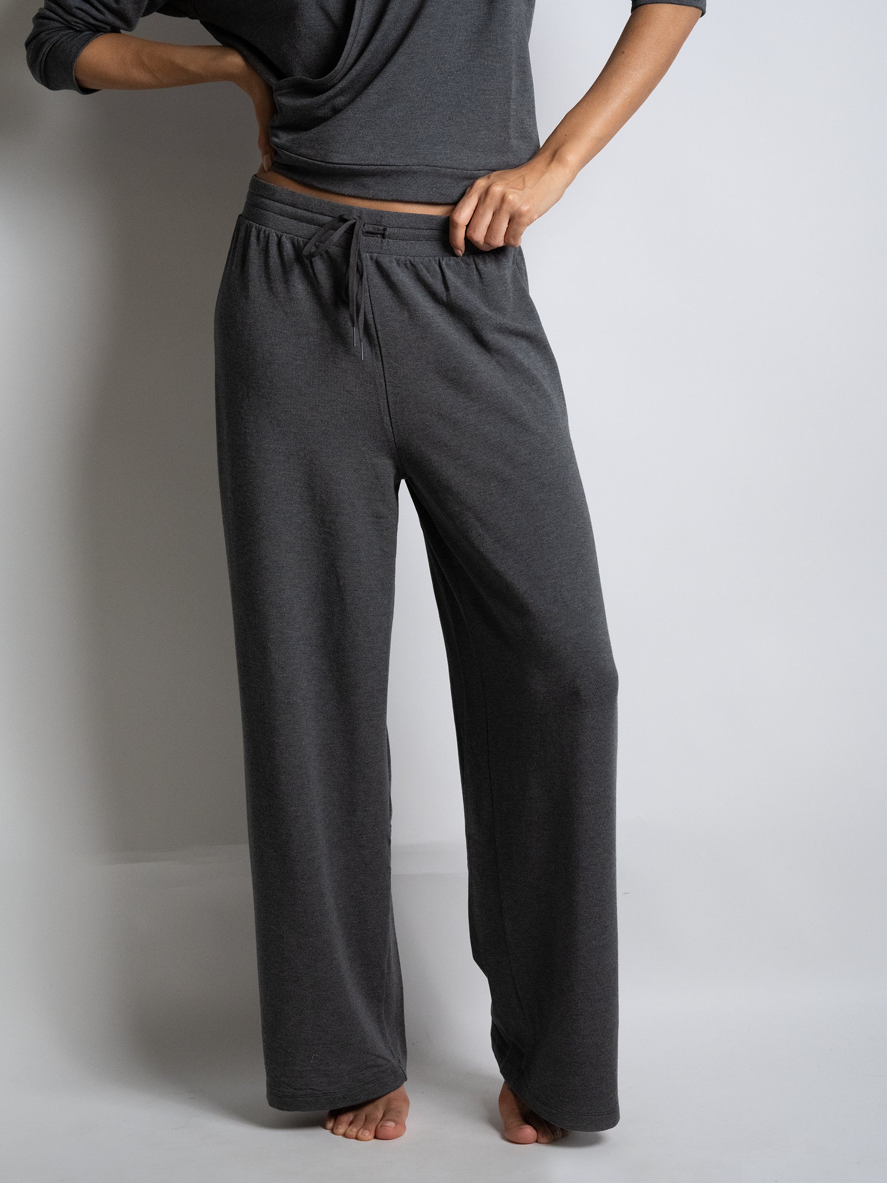 s/files/1/0855/3857/0537/files/0TH43_0612_P1.jpg?v=1772349687