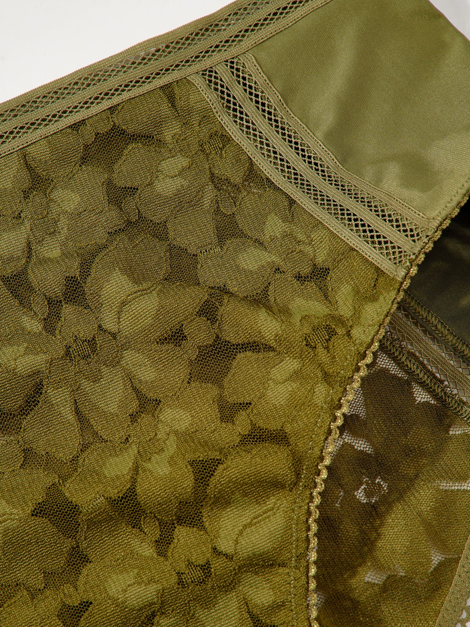 s/files/1/0855/3857/0537/files/0T020_0427_S8.jpg?v=1764591340