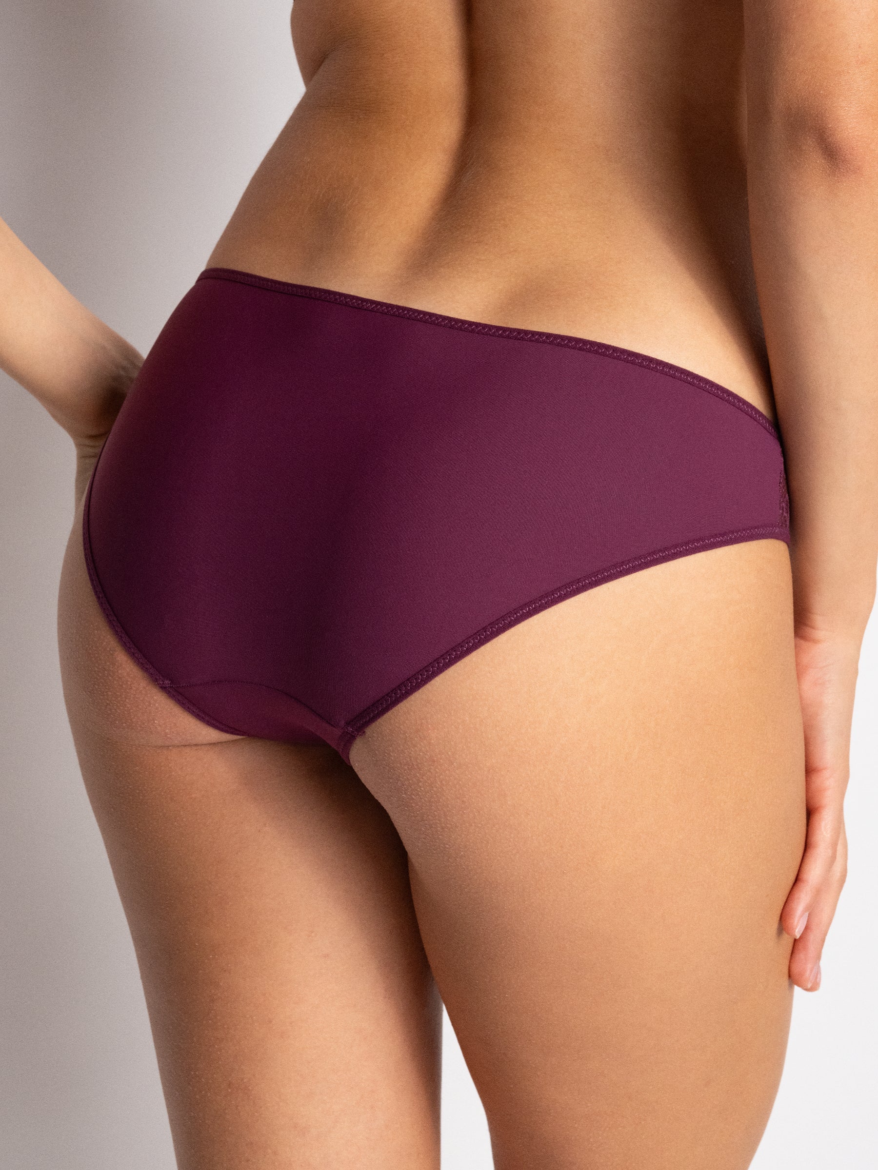 s/files/1/0855/3857/0537/files/0T103_0786_S6.jpg?v=1766181661