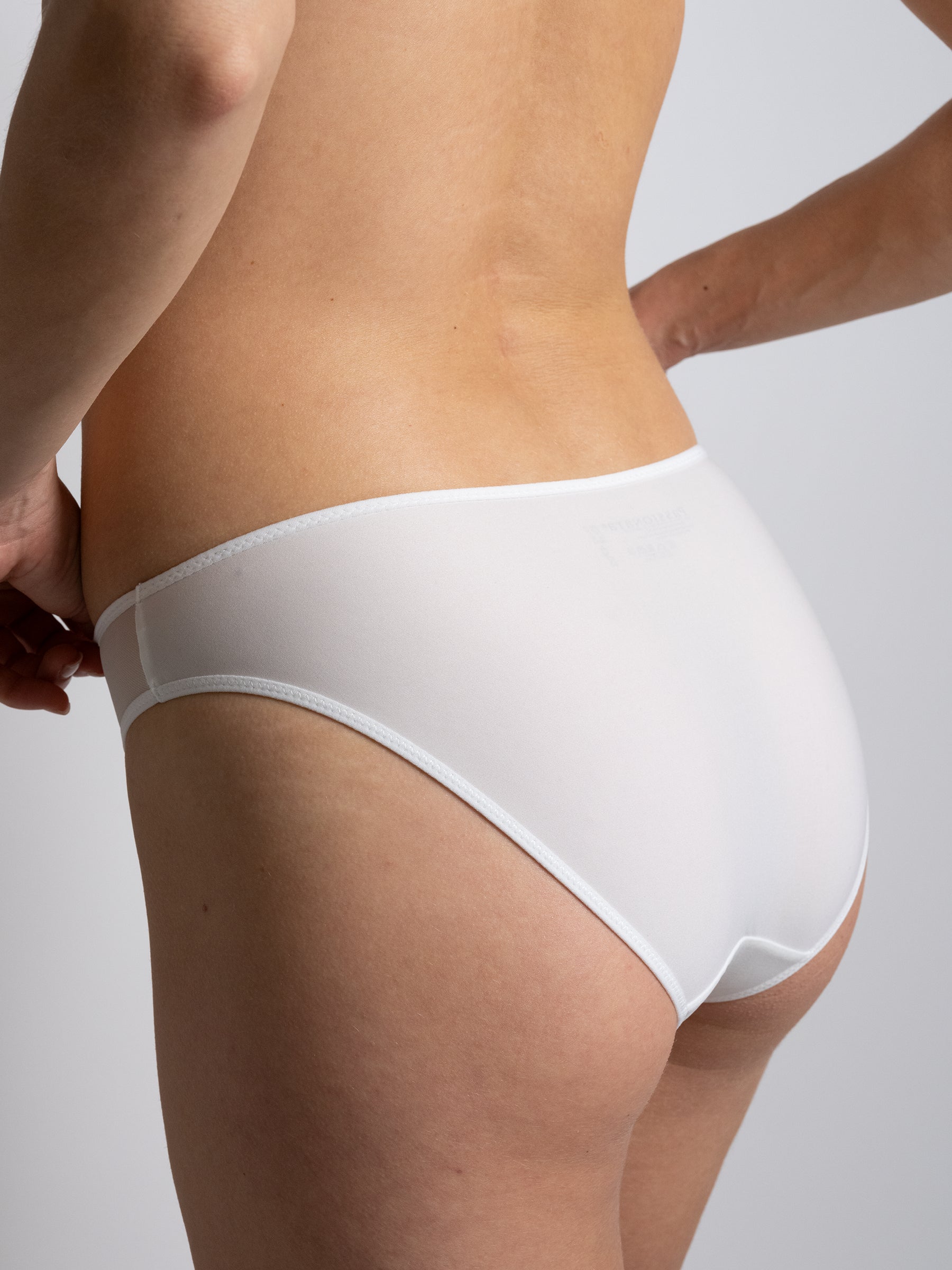 s/files/1/0855/3857/0537/files/0T107_0001_S6.jpg?v=1766972780