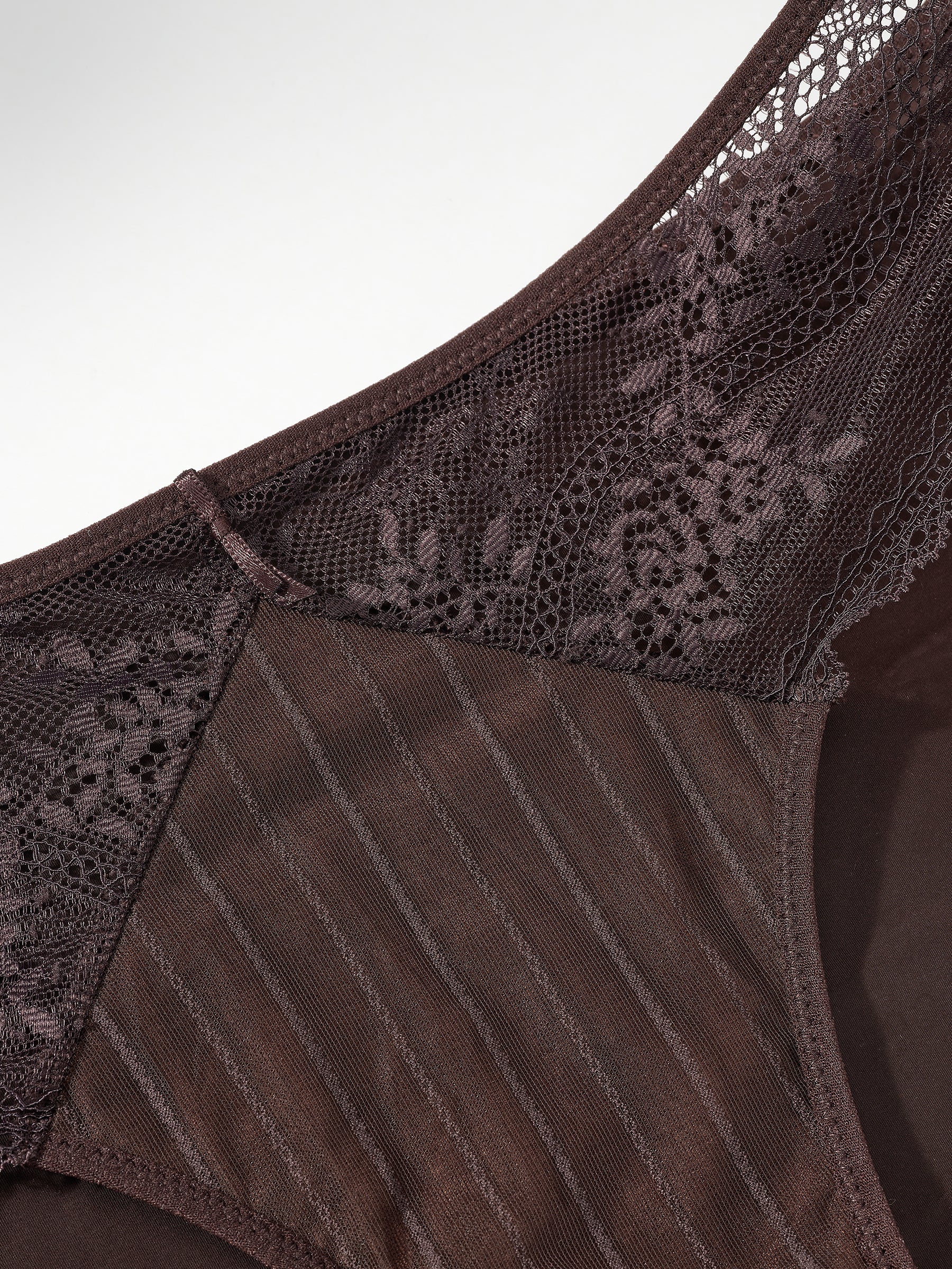 s/files/1/0855/3857/0537/files/0T109_0161_S8.jpg?v=1766280677