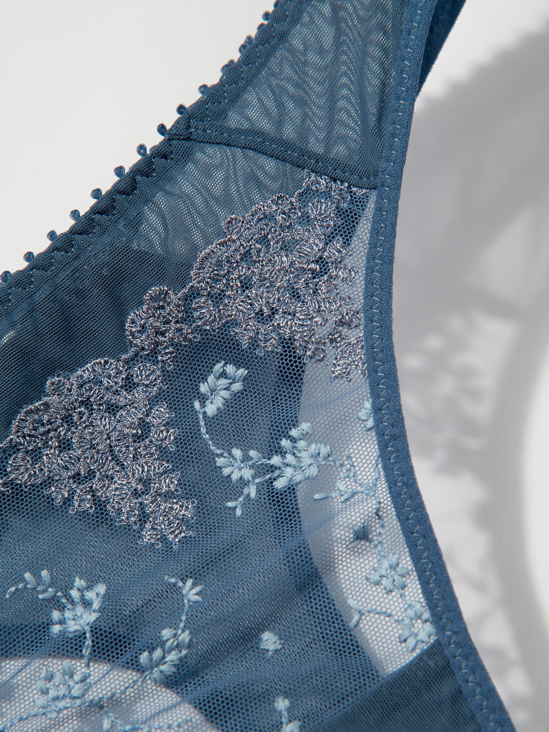 s/files/1/0855/3857/0537/files/0T401_0586_S8.jpg?v=1766186372