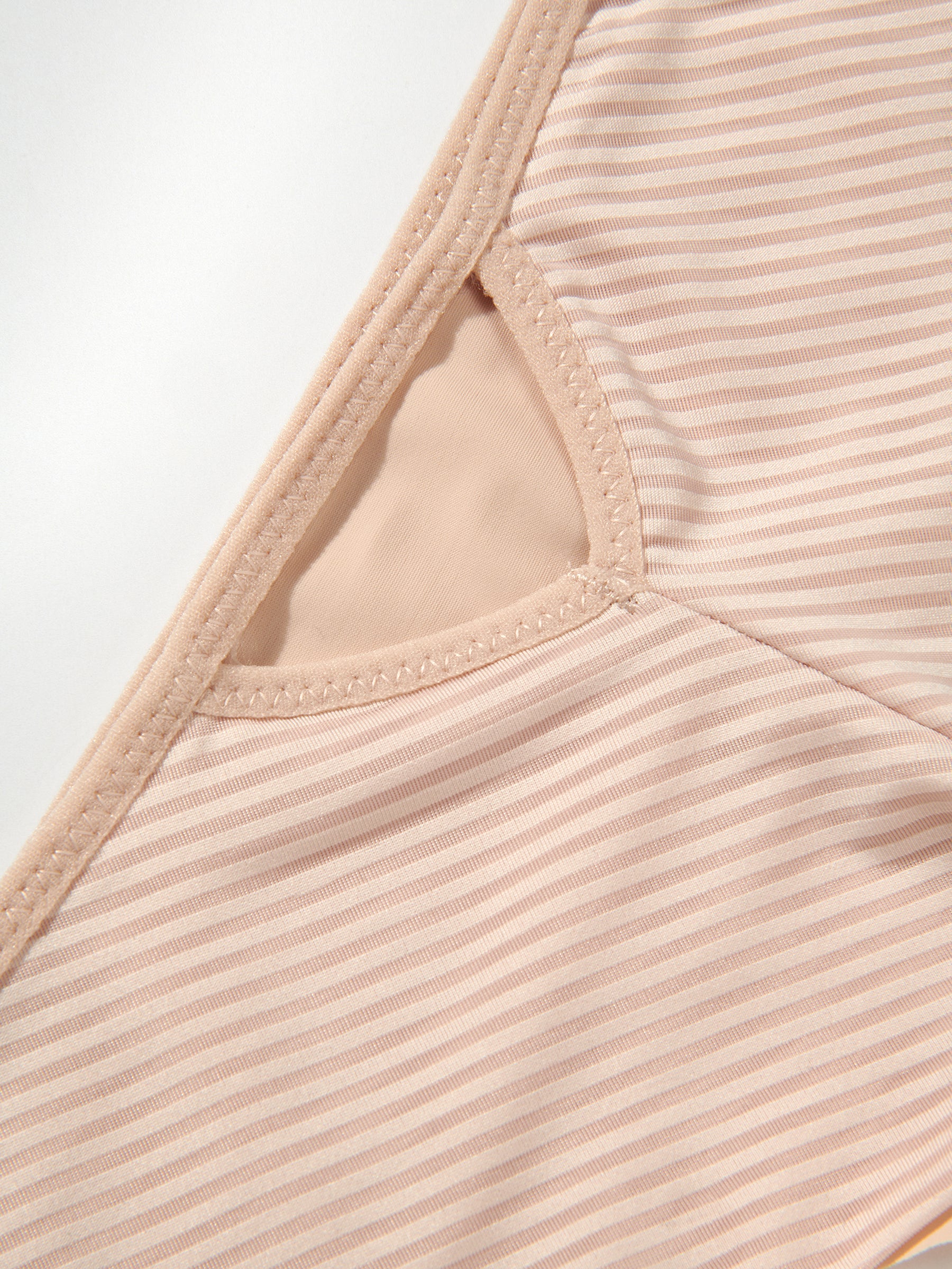 s/files/1/0855/3857/0537/files/0T411_0097_P8.jpg?v=1772421132