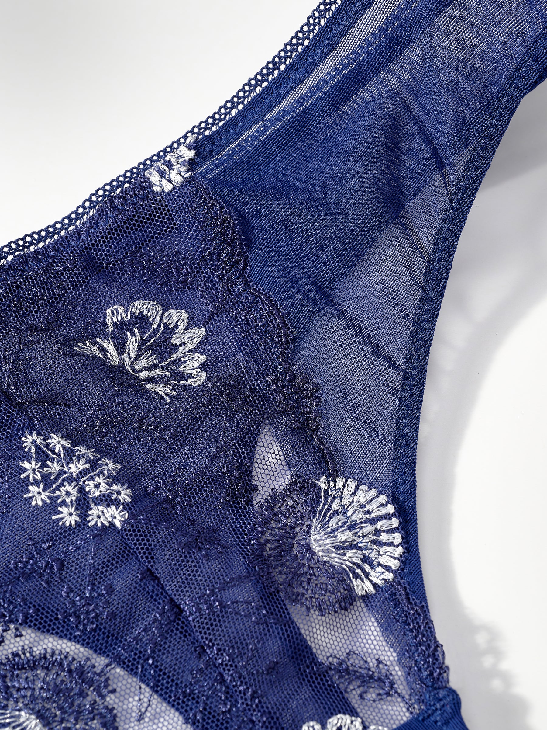 s/files/1/0855/3857/0537/files/0T421_0861_S8.jpg?v=1766293528