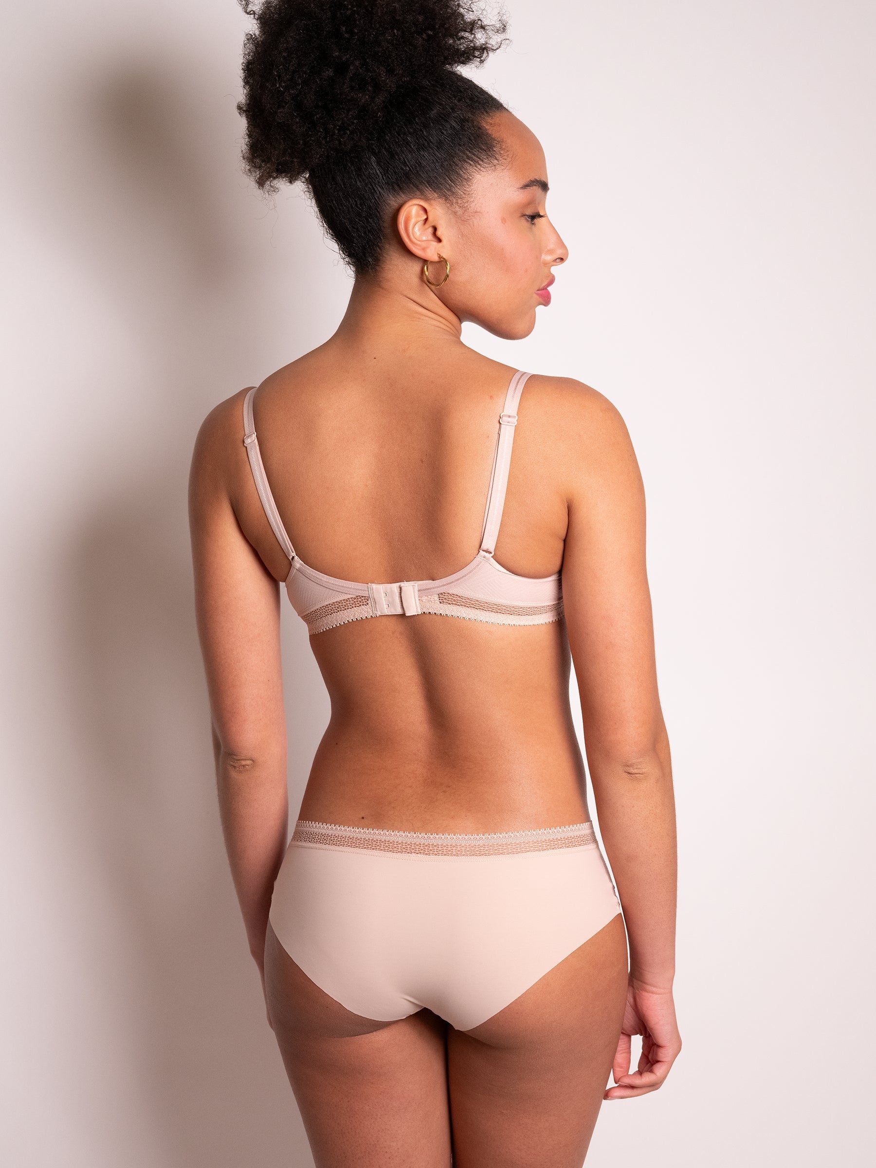 s/files/1/0855/3857/0537/files/0T502_0840_S6.jpg?v=1766212734