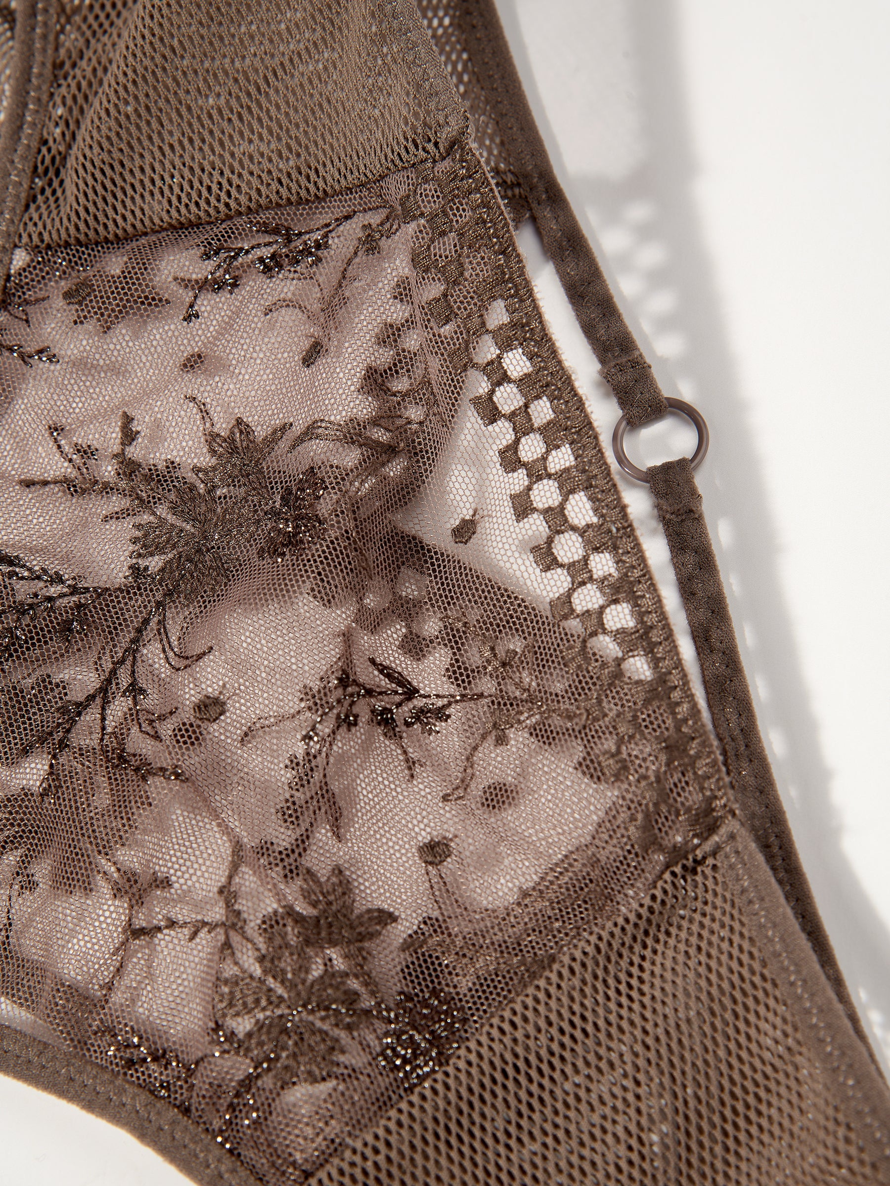 s/files/1/0855/3857/0537/files/0T505_0682_S8.jpg?v=1766978133