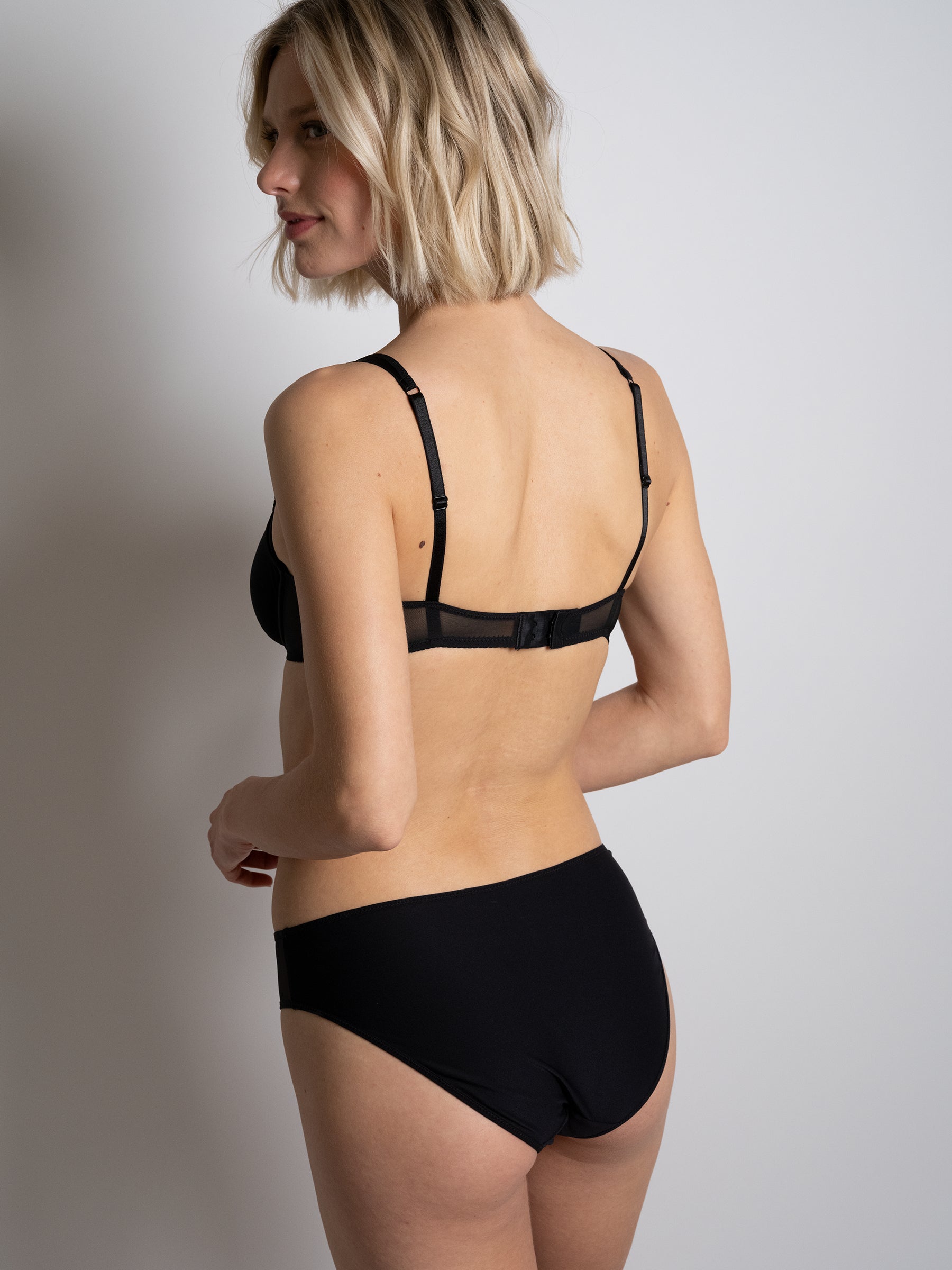 s/files/1/0855/3857/0537/files/0T807_0007_S6.jpg?v=1766552098