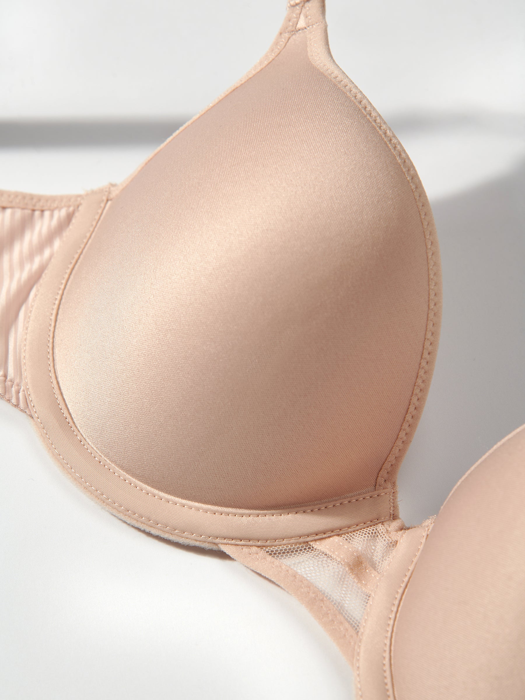 s/files/1/0855/3857/0537/files/0T811_0097_S8.jpg?v=1766267562