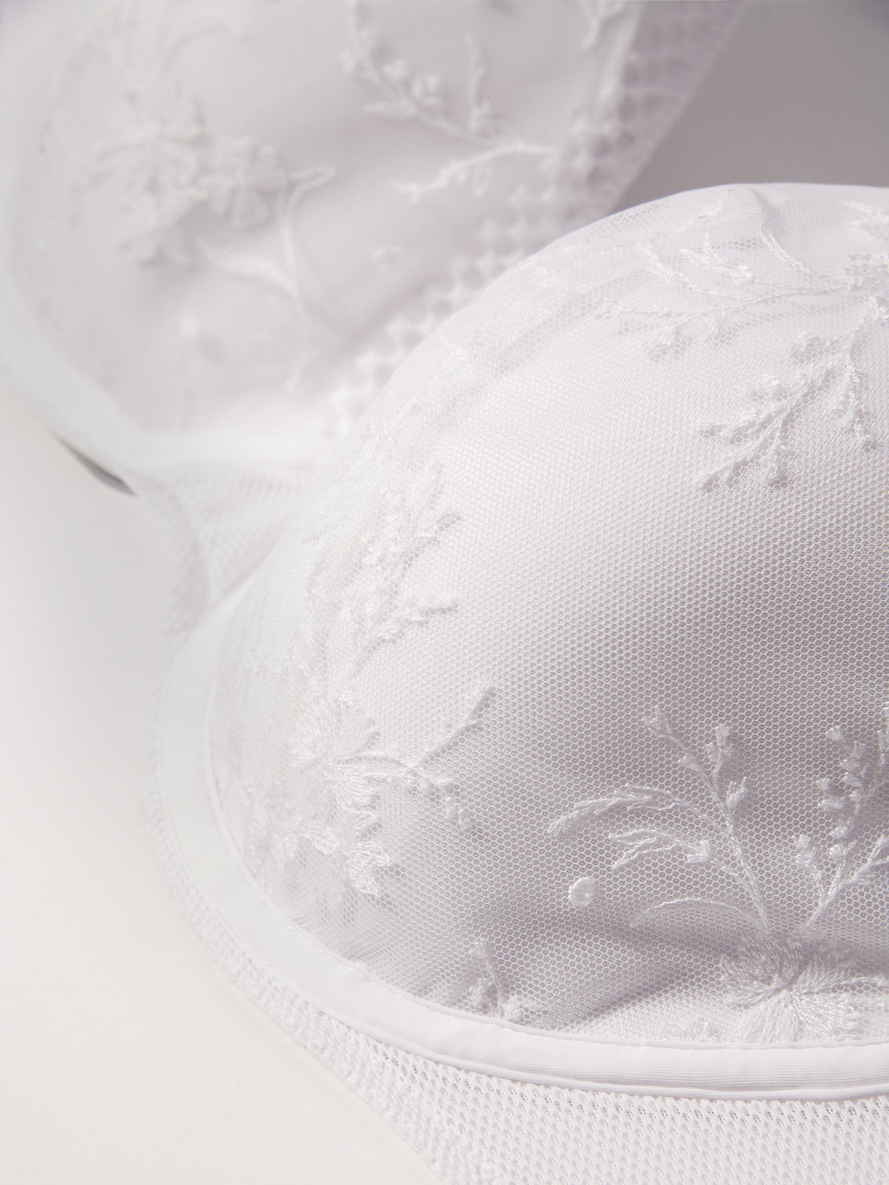 s/files/1/0855/3857/0537/files/0T905_0001_P8.jpg?v=1776131129