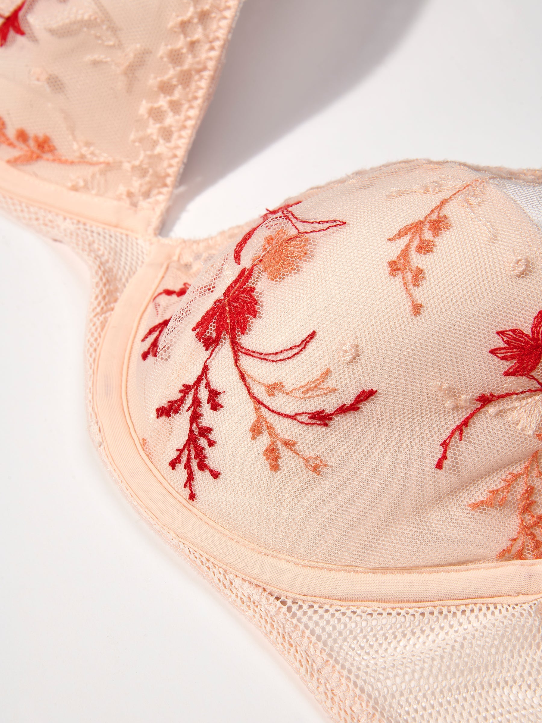 s/files/1/0855/3857/0537/files/0T905_0219_S8.jpg?v=1766375987