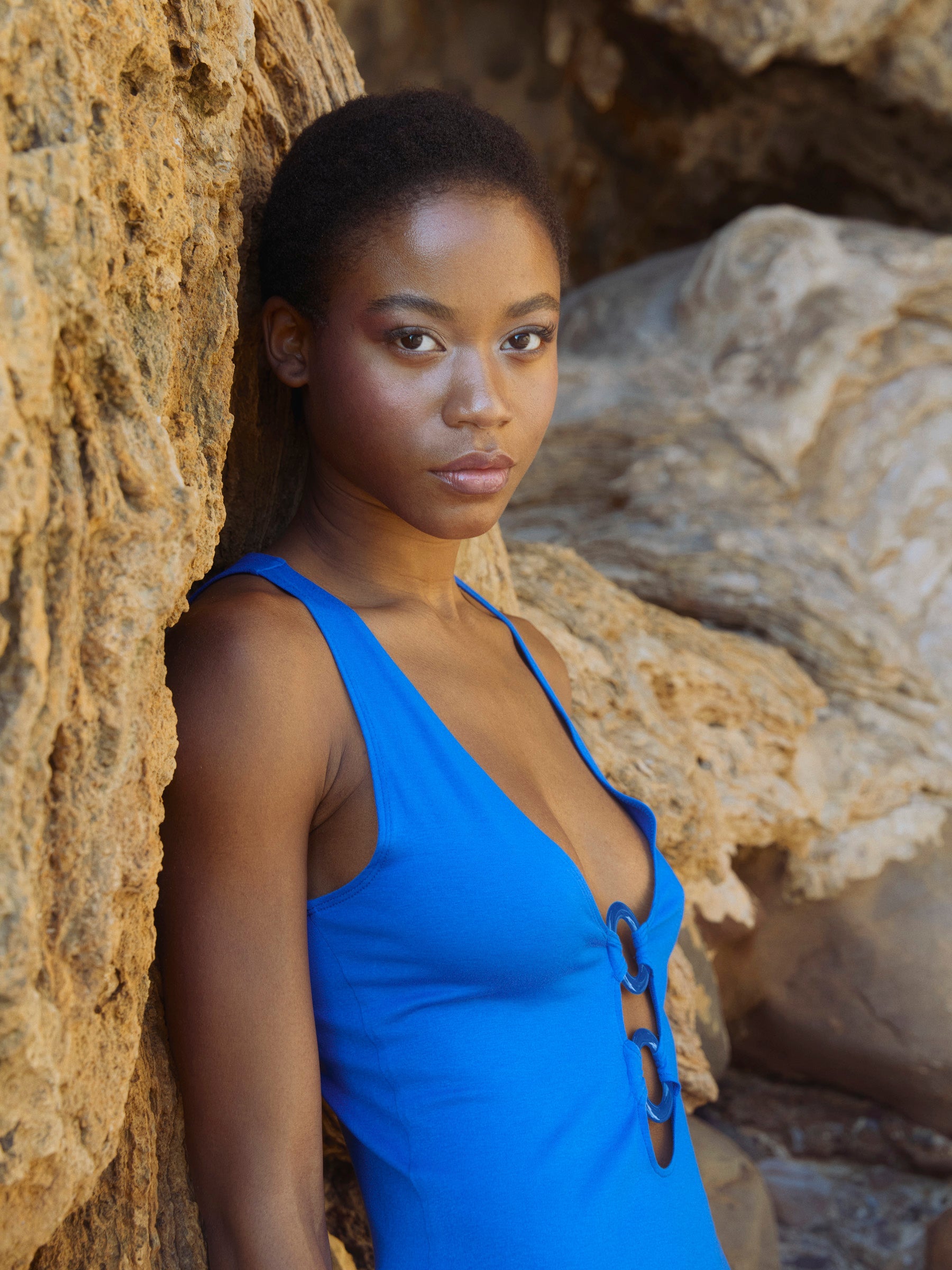 s/files/1/0855/3857/0537/files/0TB04_0502_S2.jpg?v=1764601940