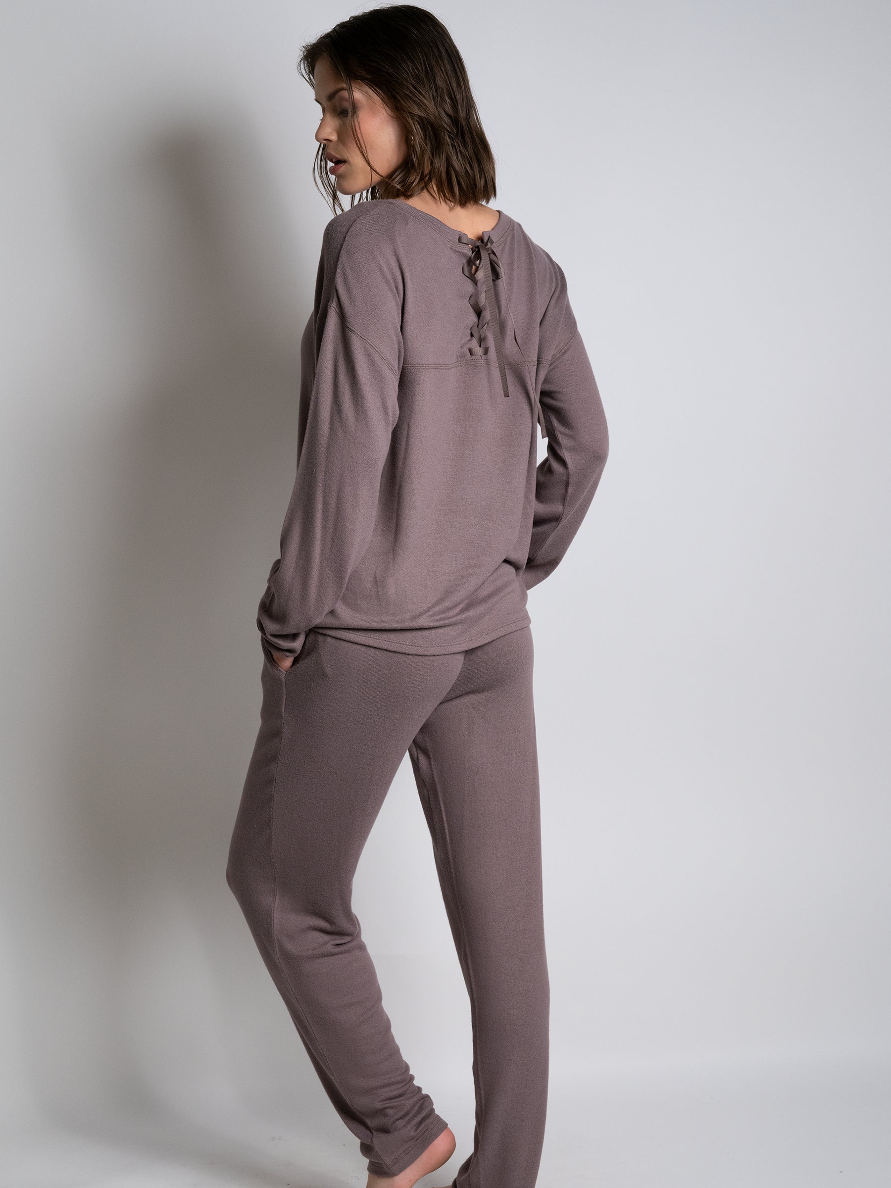 s/files/1/0855/3857/0537/files/0TH00_0682_S6.jpg?v=1764597638