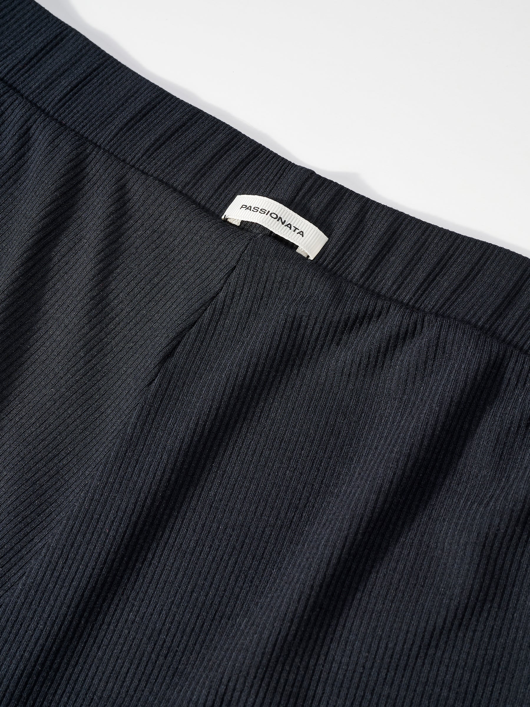 s/files/1/0855/3857/0537/files/0TH16_0007_P8.jpg?v=1775096645