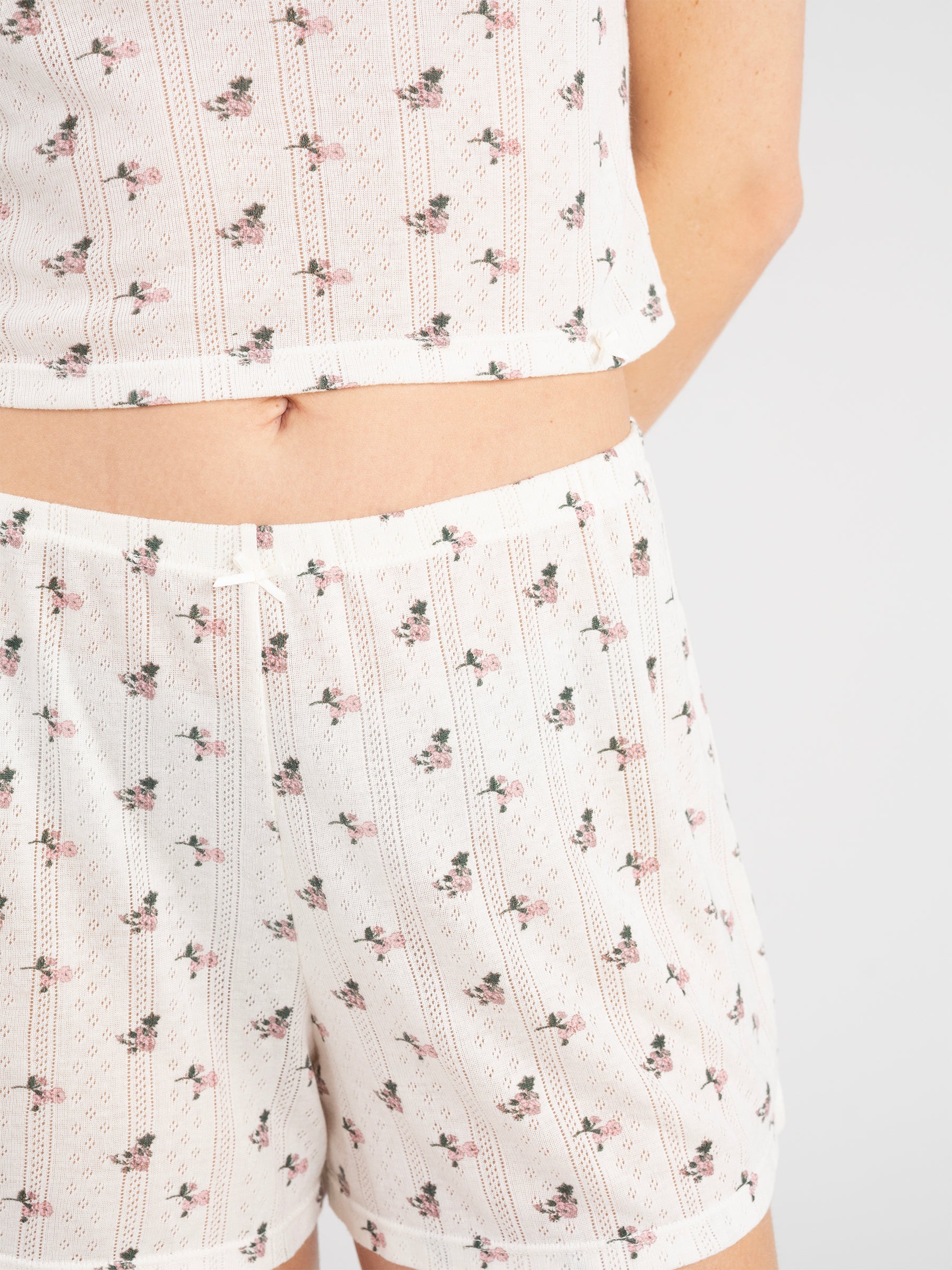 s/files/1/0855/3857/0537/files/0TH49_0702_S1.jpg?v=1767510887