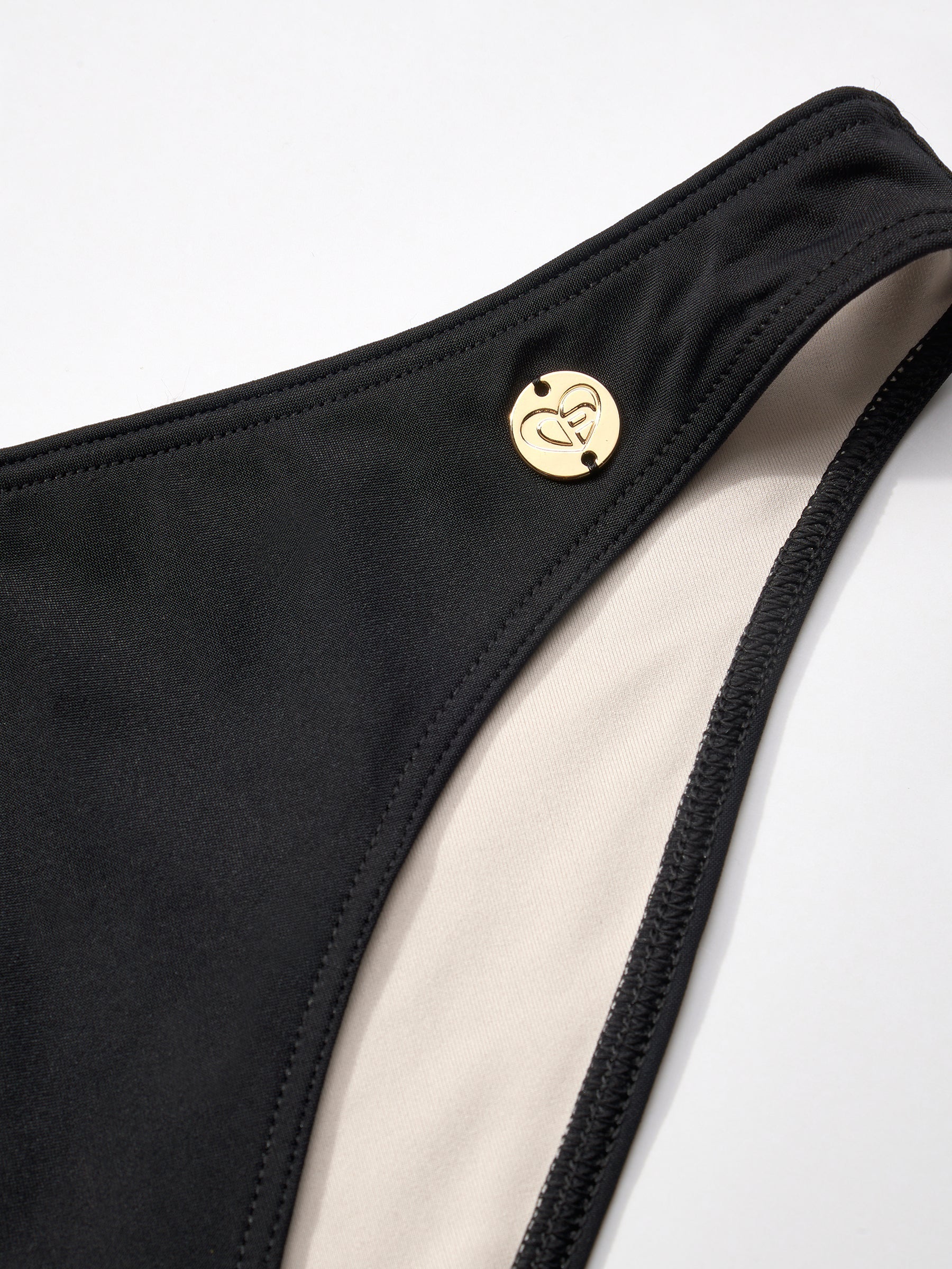 s/files/1/0855/3857/0537/files/0TS25_0007_S8.jpg?v=1766561533